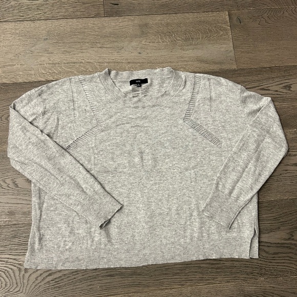 Lightweight distressed sweater by Fate - Picture 3 of 9